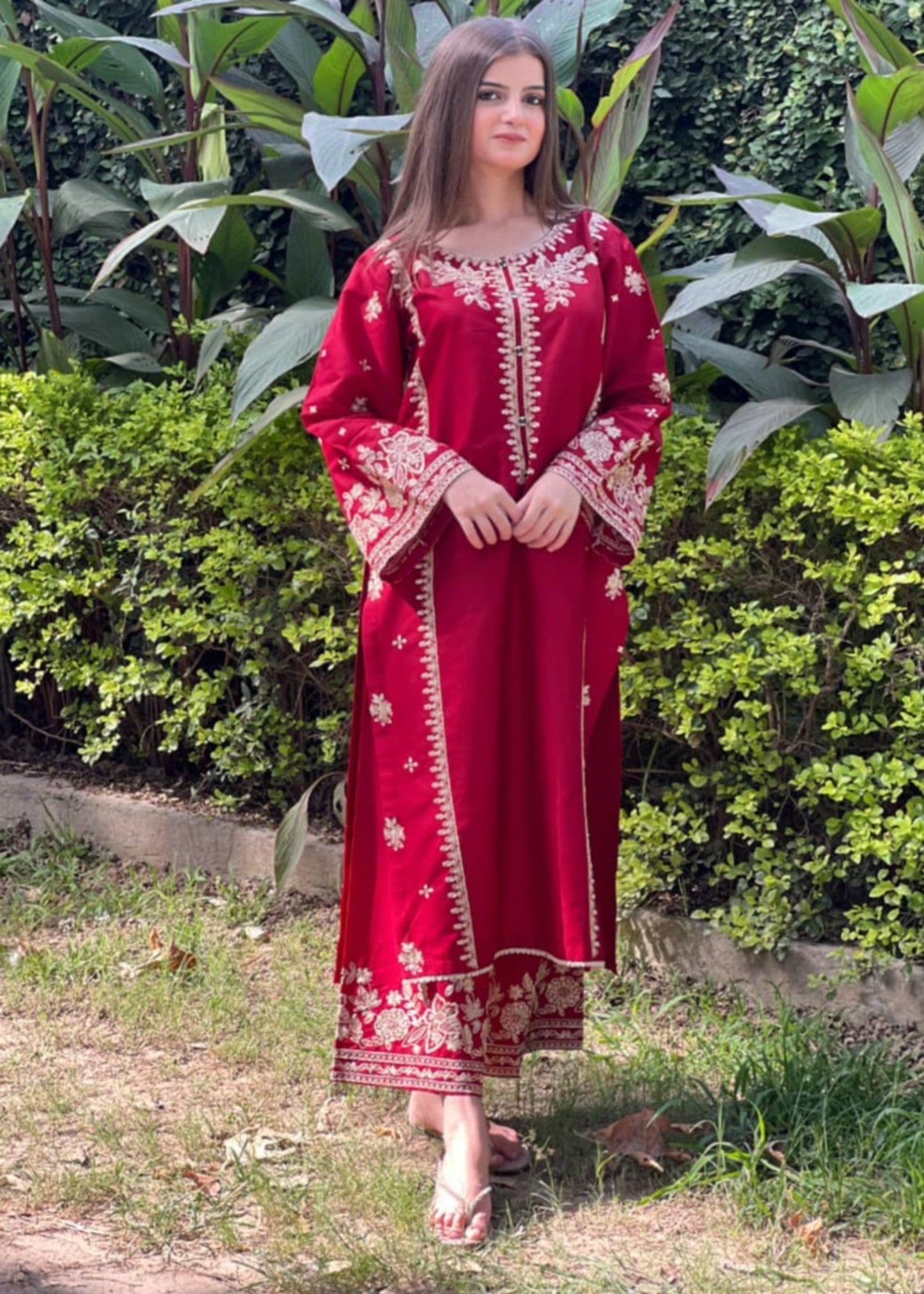 BERRY EMBROIDERED 2PC