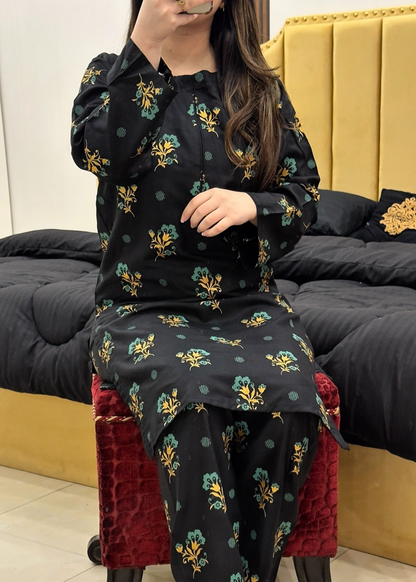 Florals printed eastern suit by Tehzeeb Libas (view 8)