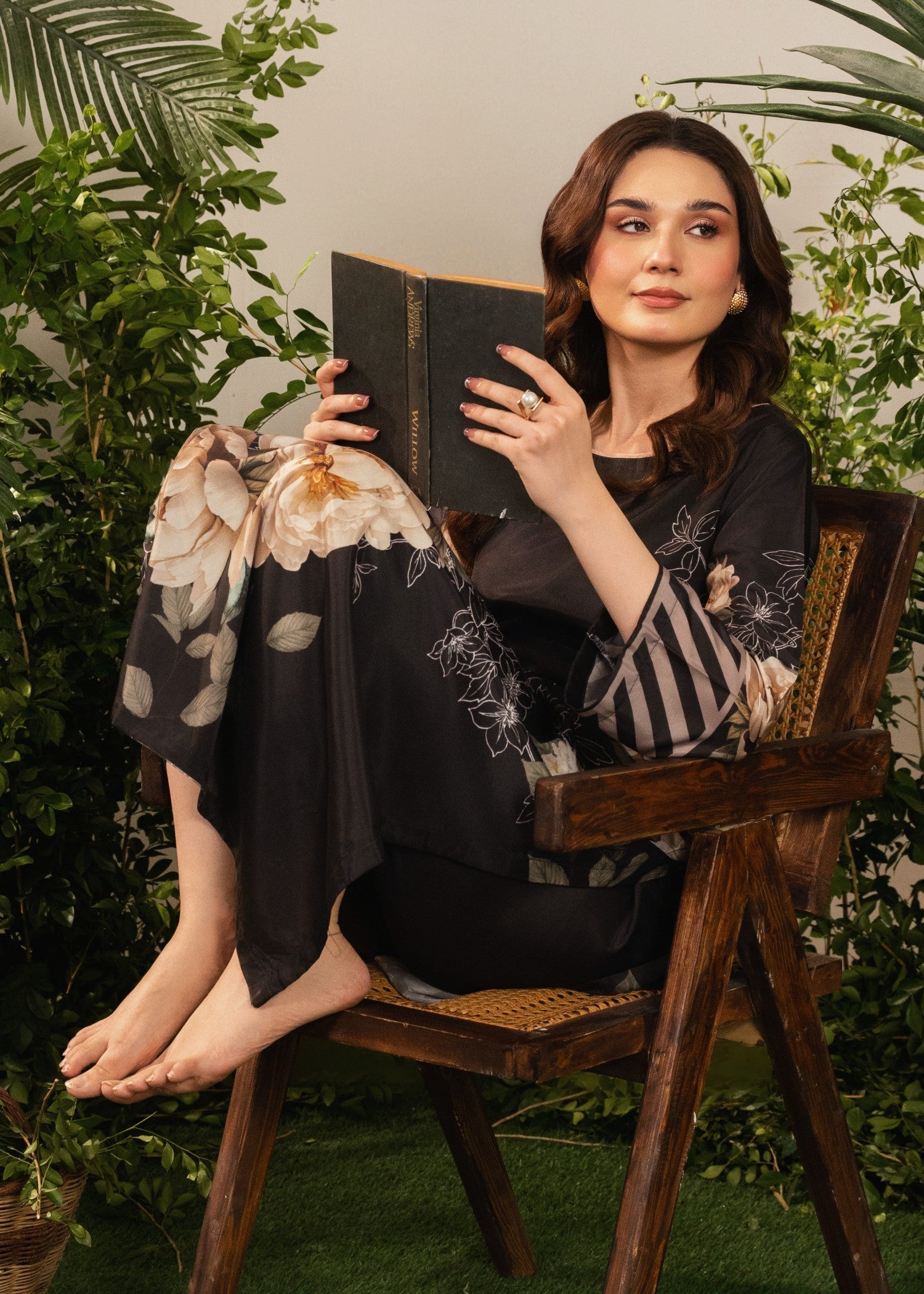 Tajali stitched eastern suit by Tehzeeb Libas (view 4)