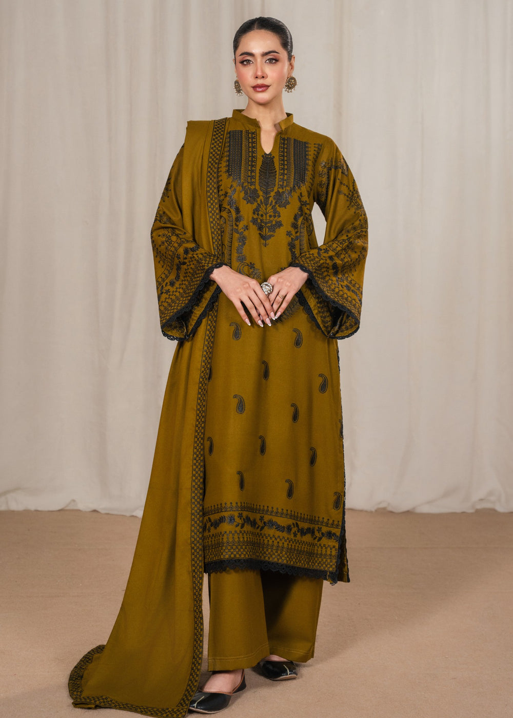 Zaitoon embroidered 3-piece festive suit by Tehzeeb Libas