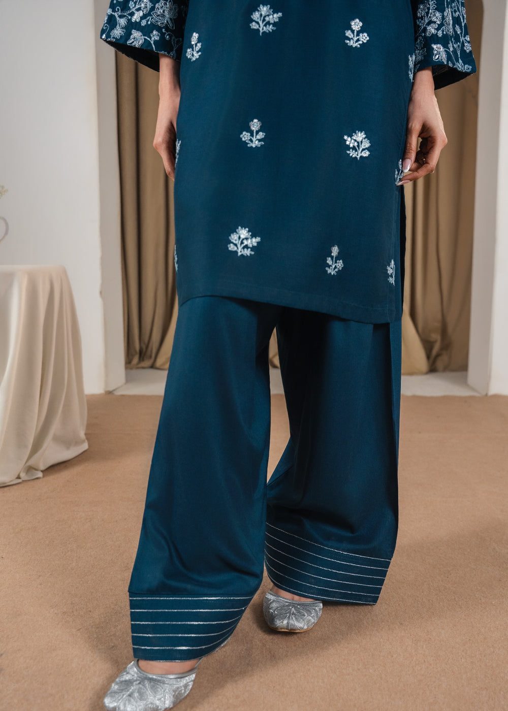 FARI EMBROIDERED 3PC