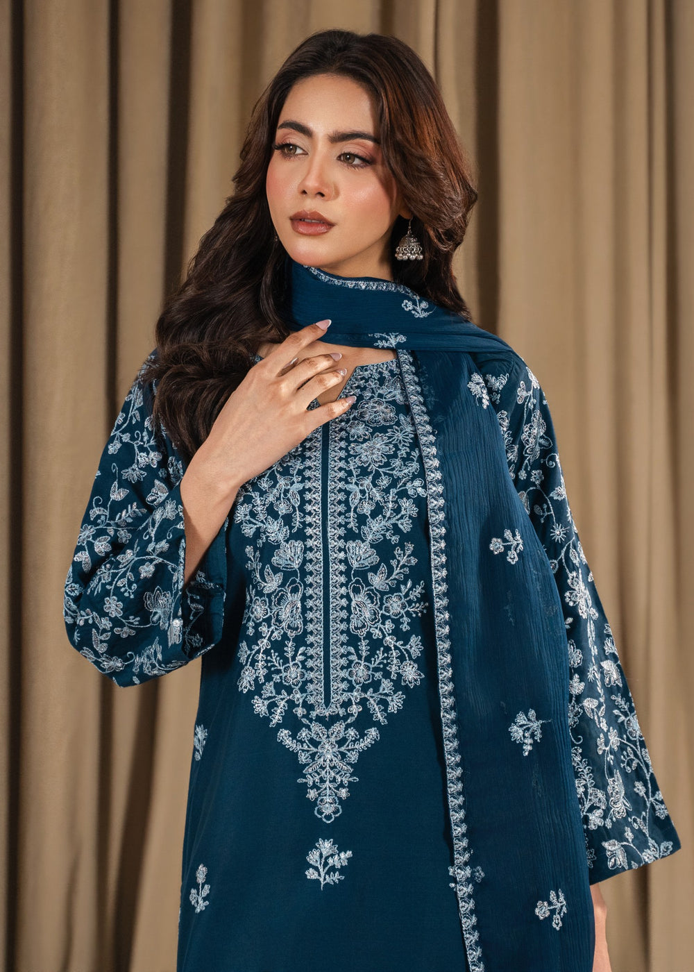 FARI EMBROIDERED 3PC