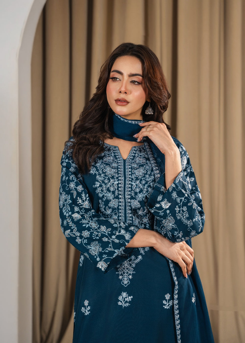 FARI EMBROIDERED 3PC