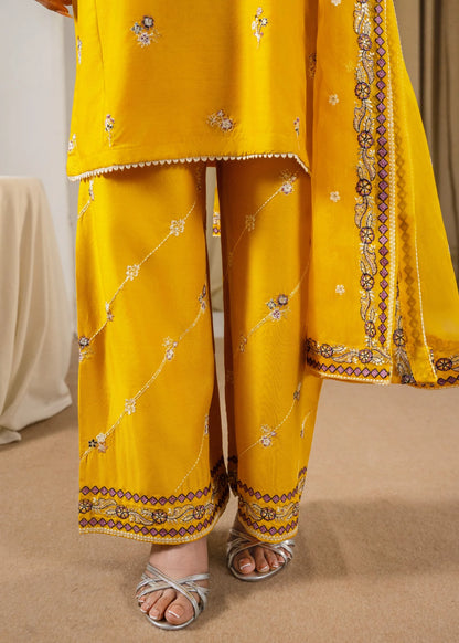 Preet embroidered 3-piece festive suit by Tehzeeb Libas (view 5)