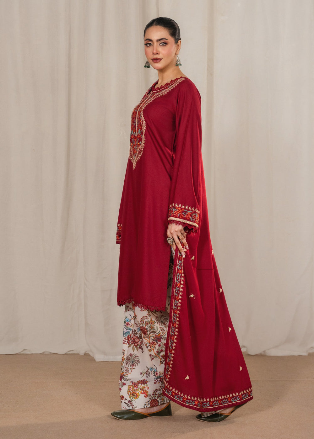 Kesar embroidered 3-piece festive suit by Tehzeeb Libas (view 6)