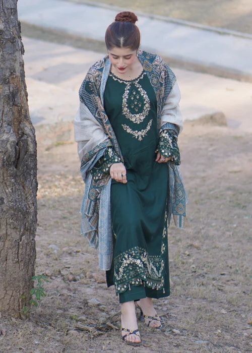 MANNAT EMBROIDERED 3PC