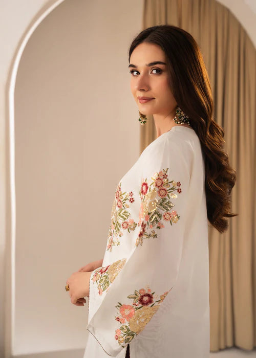 ALAYA EMBROIDERED 2PC