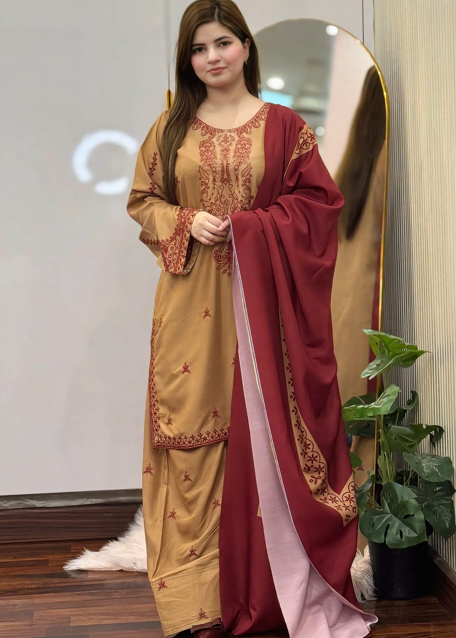 Zoyaa embroidered 3-piece suit by Tehzeeb Libas