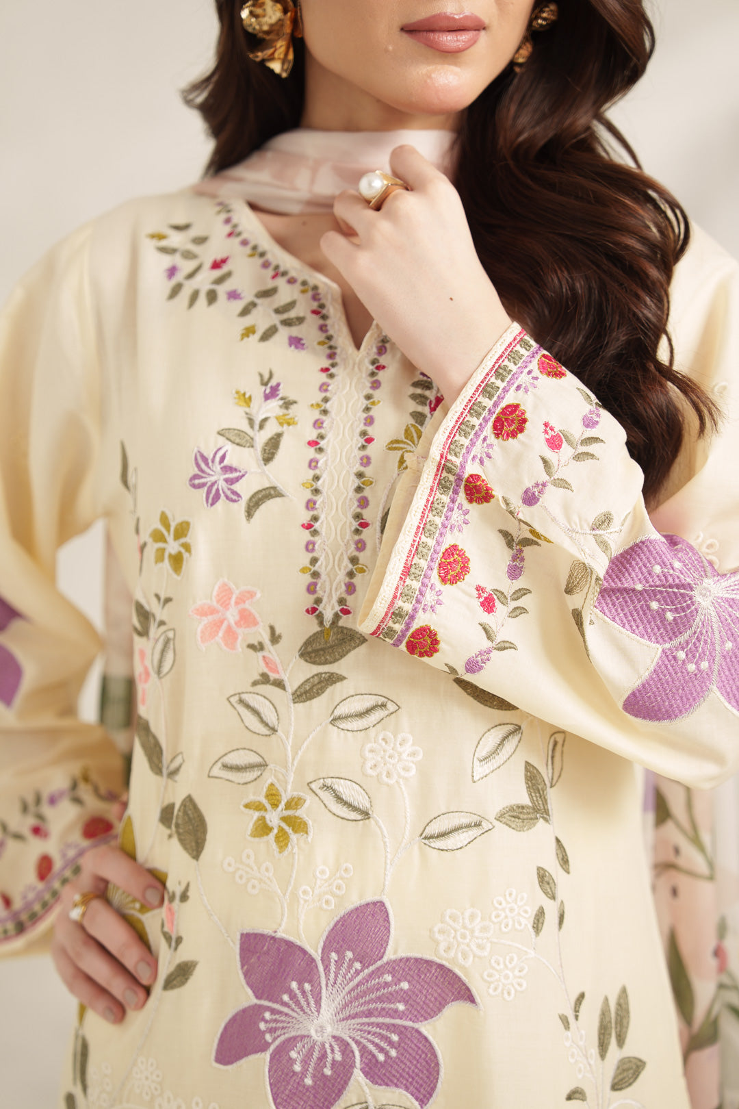 ISHQ W