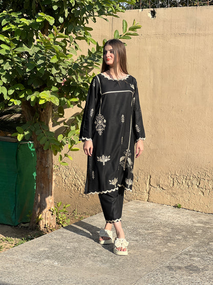 EMAAN EMBROIDERY 2PC