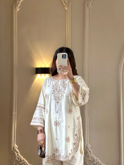 CREAM VILLA
