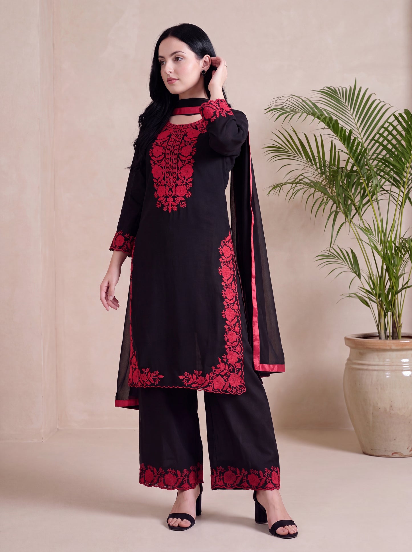 MIRAAL EMBROIDERED 3PC