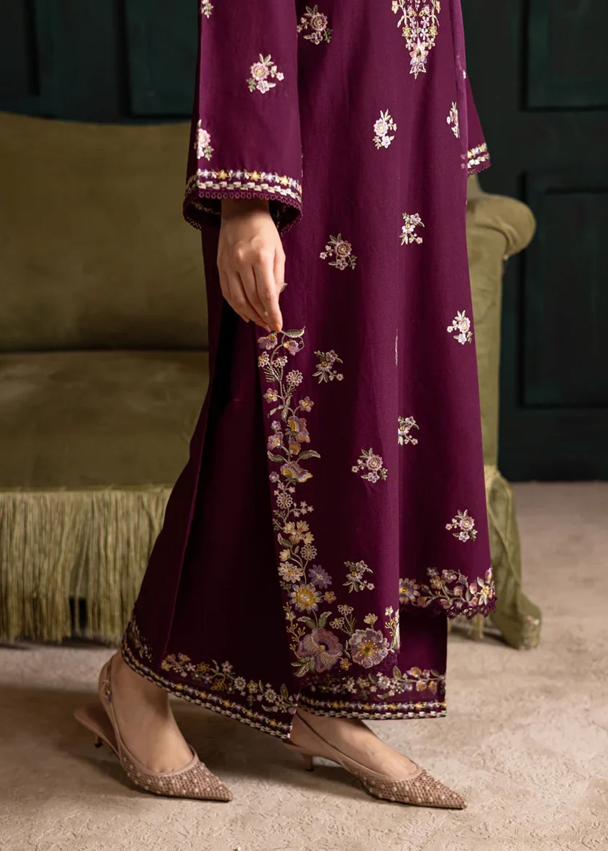 LIANA EMBROIDERED 3PC