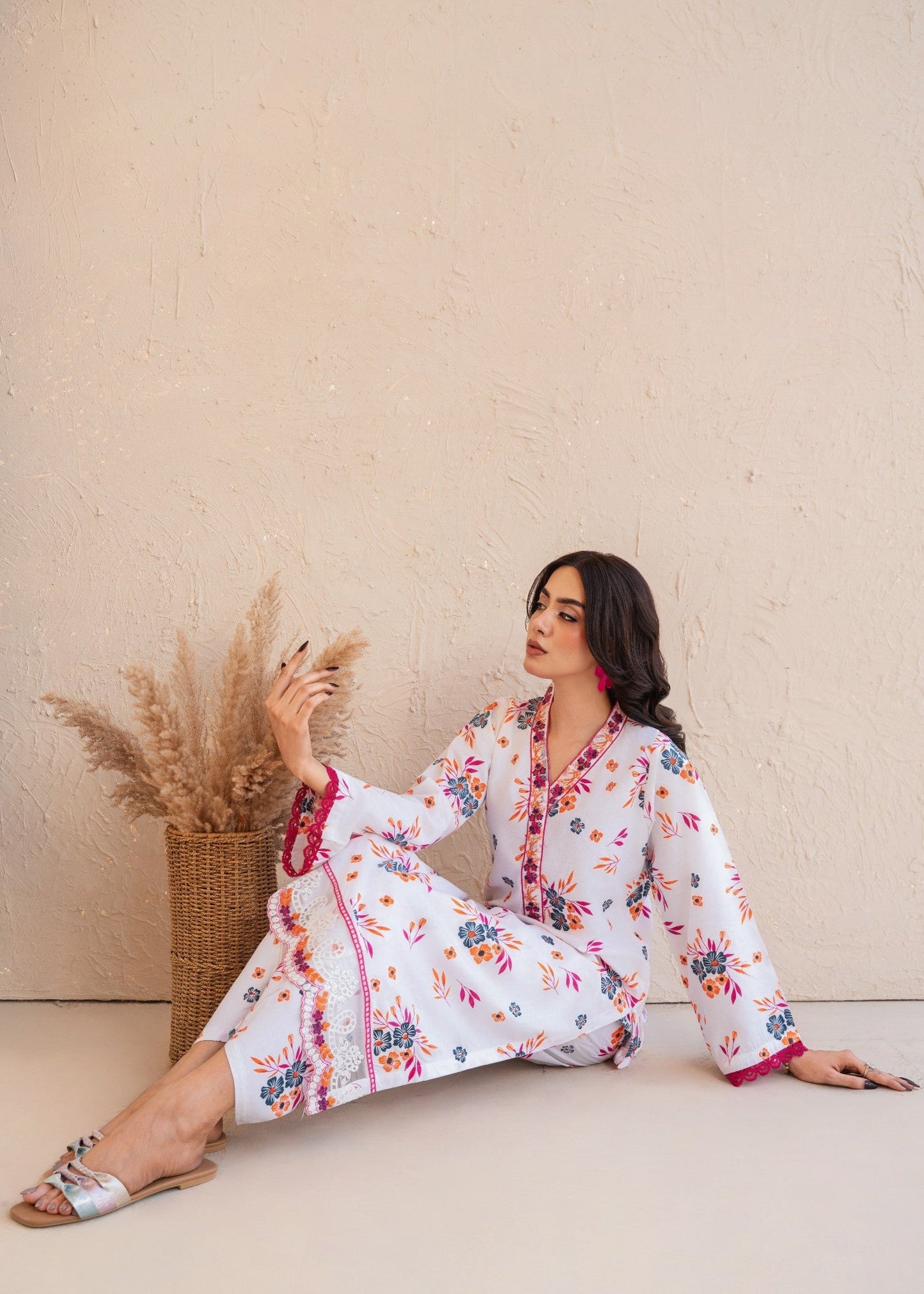 White Elegance embroidered 2-piece suit by Tehzeeb Libas (view 3)