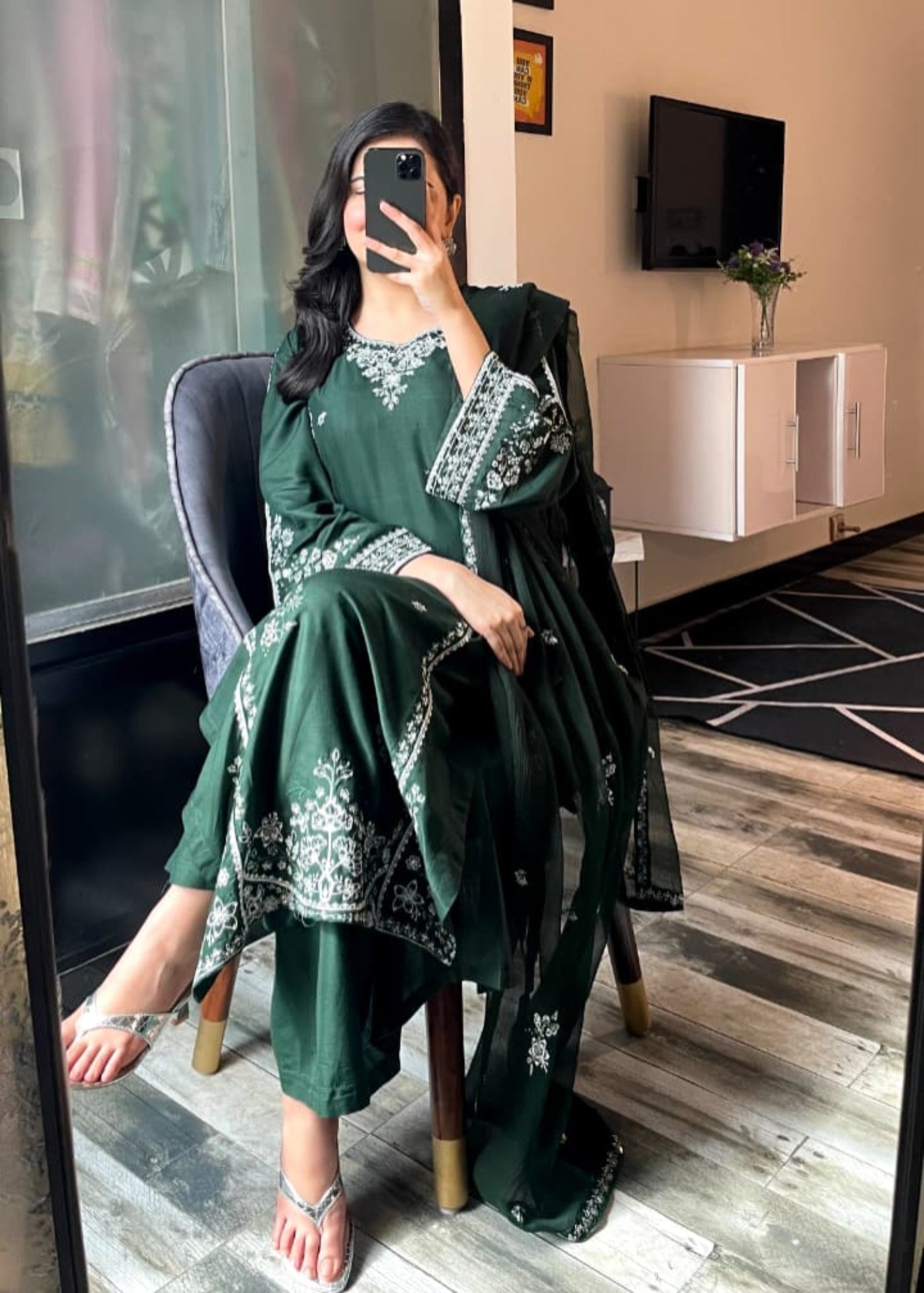 Grace embroidered 3-piece suit by Tehzeeb Libas (view 3)