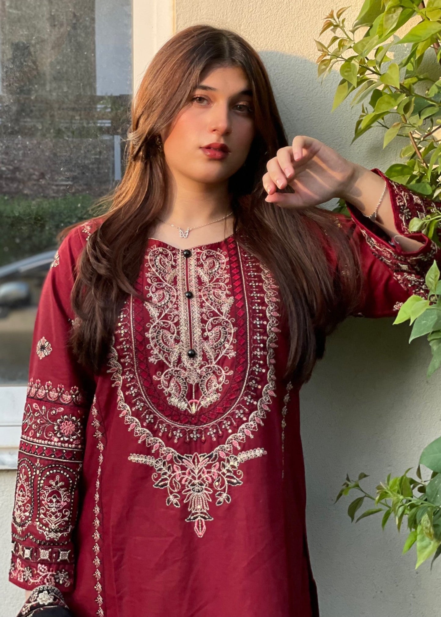 Royal embroidered 3-piece festive suit by Tehzeeb Libas (view 2)