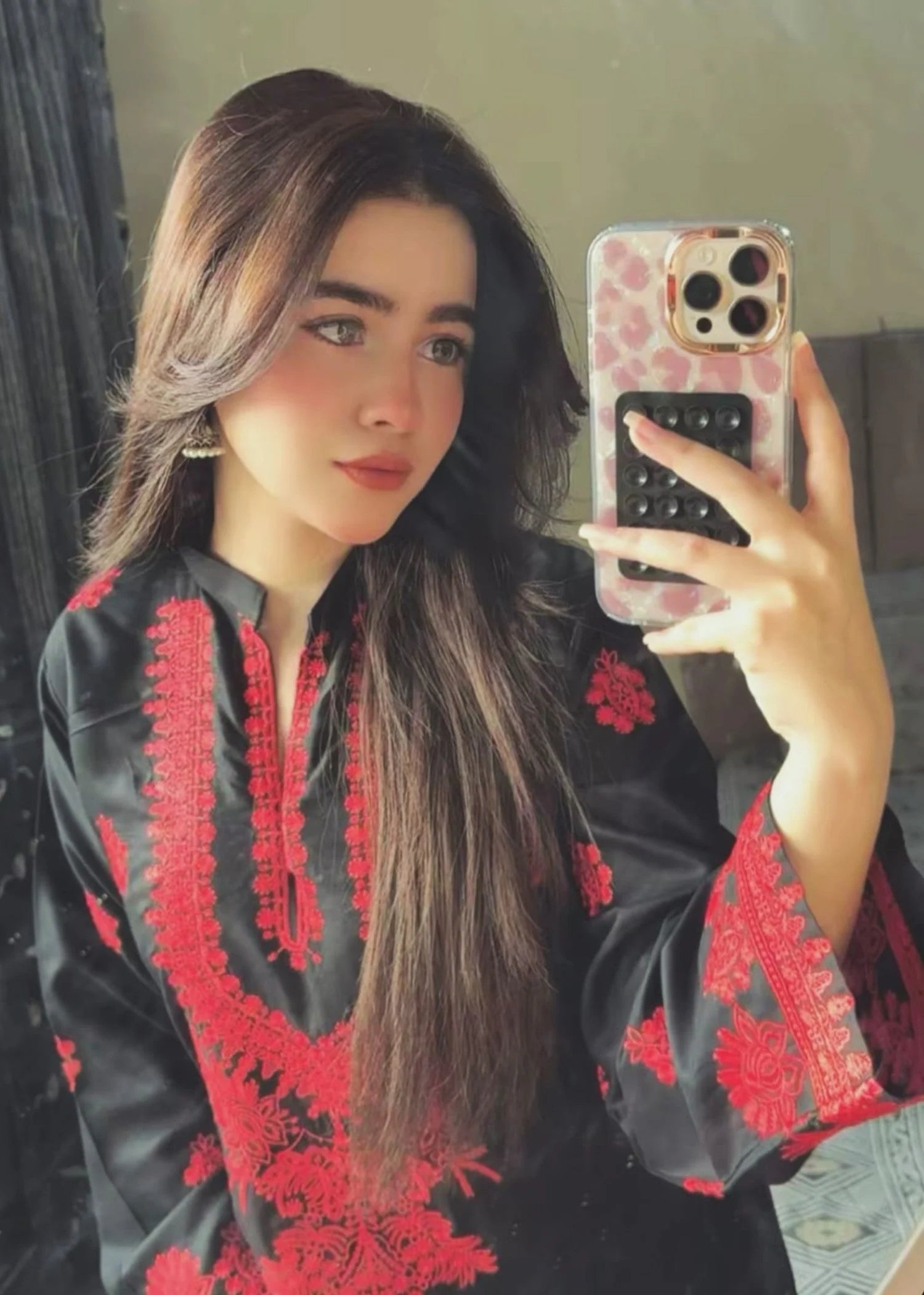 Komal embroidered 2-piece suit by Tehzeeb Libas (view 2)