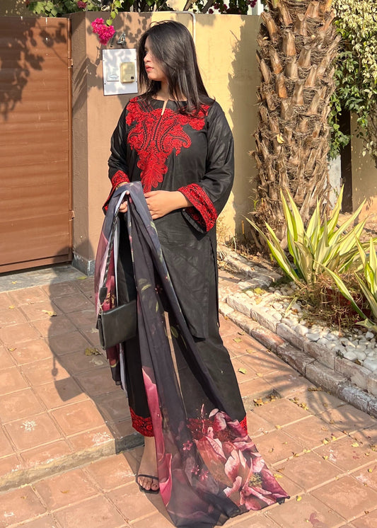 MAHI EMBROIDERED 3PC