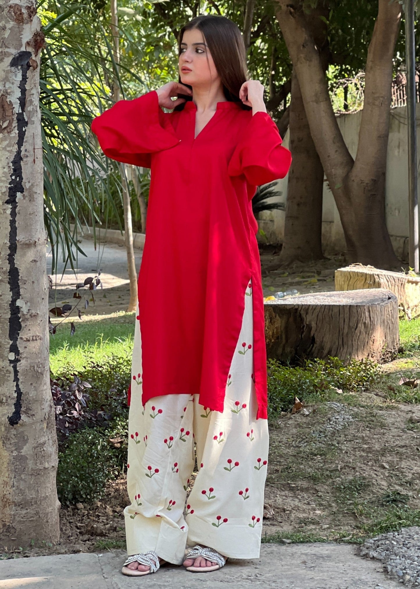 LAL PARI EMBROIDERED 2PC