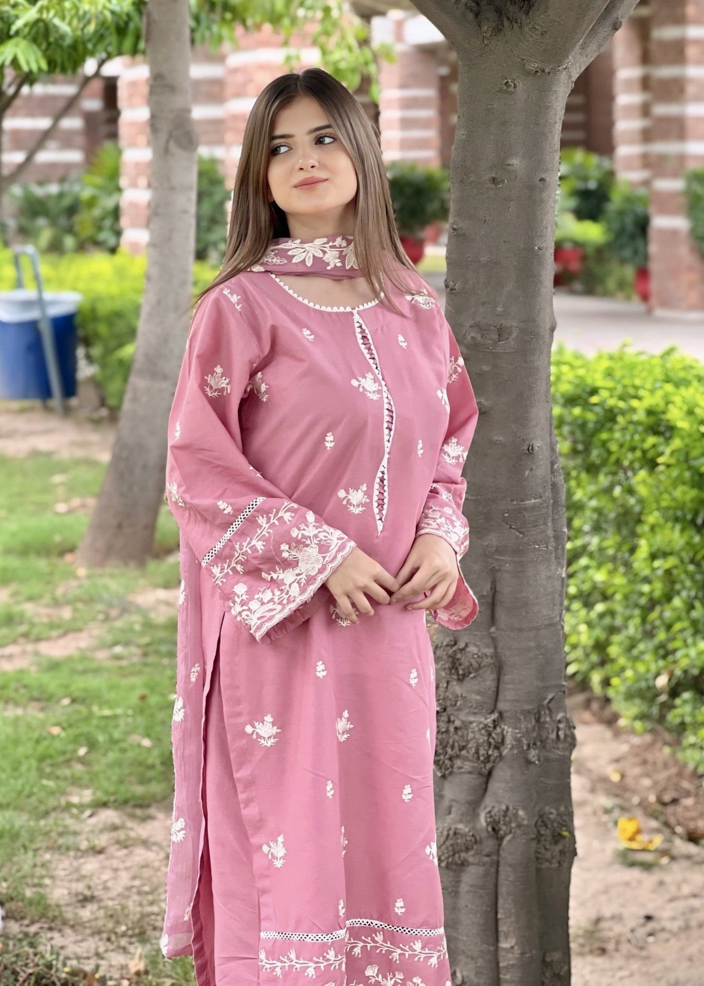 NAZNEEN LAWN 3PC