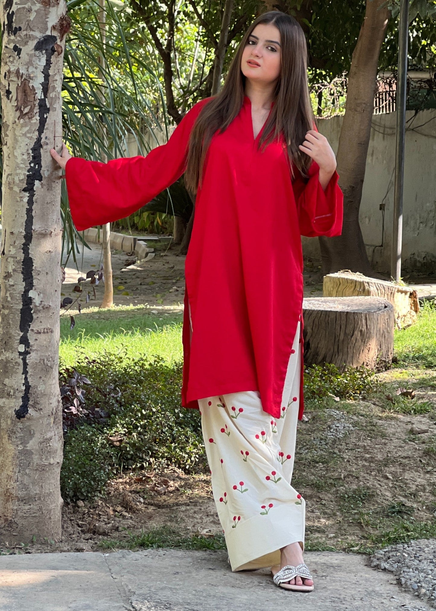 LAL PARI EMBROIDERED 2PC