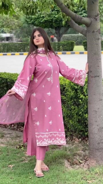 NAZNEEN LAWN 3PC
